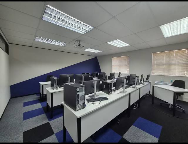 609M² OFFICE TO LET IN HALFWAY GARDENS